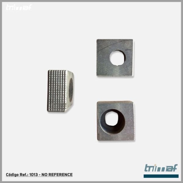 1013 - BATENTE DE PINCA ROLAND 700 -